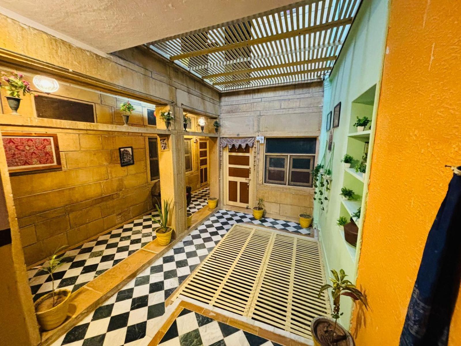 Hotel Renuka Jaisalmer Dış mekan fotoğraf